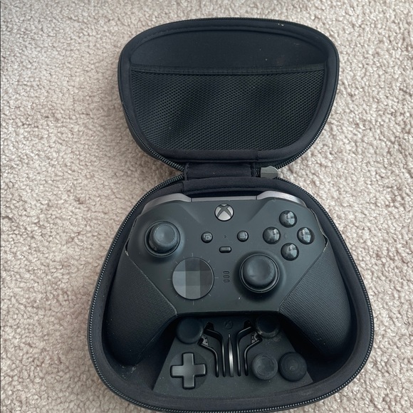 Xbox Elite Series 2 Wireless Controller (For Parts Only) - Picture 2 of 6